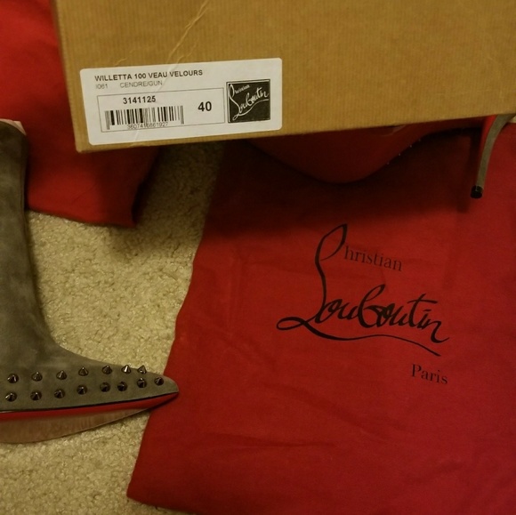 Chritian Louboutin woman's booty - Picture 4 of 5